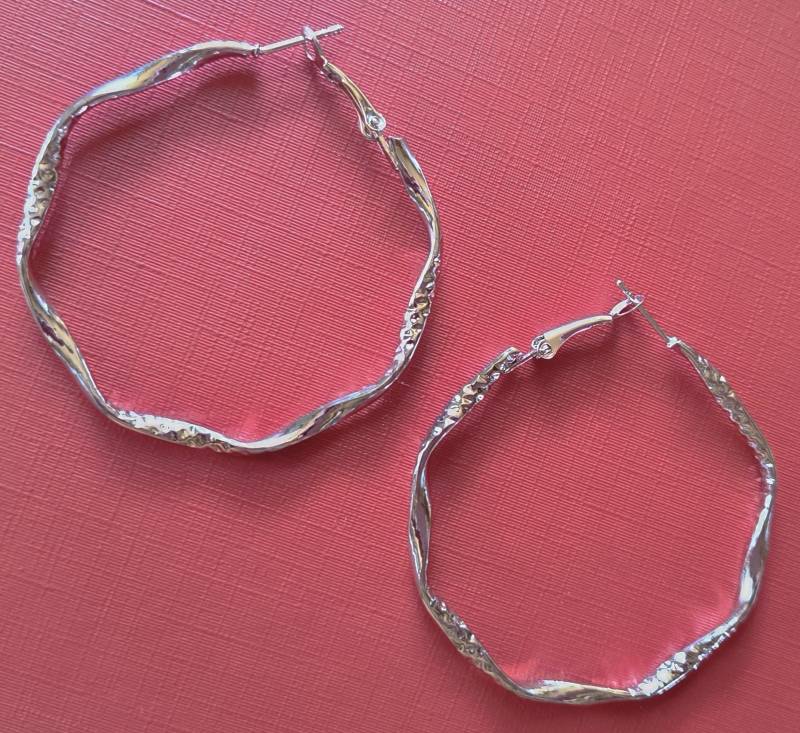 Ohrringe Creolen Kreolen Silber Plattiert Klapp Brisur Handarbeit Silber 1 Paar Juwelier Qualität Schmuckmanufaktur Damen Mädchen Edelstahl von LuederitzDesign