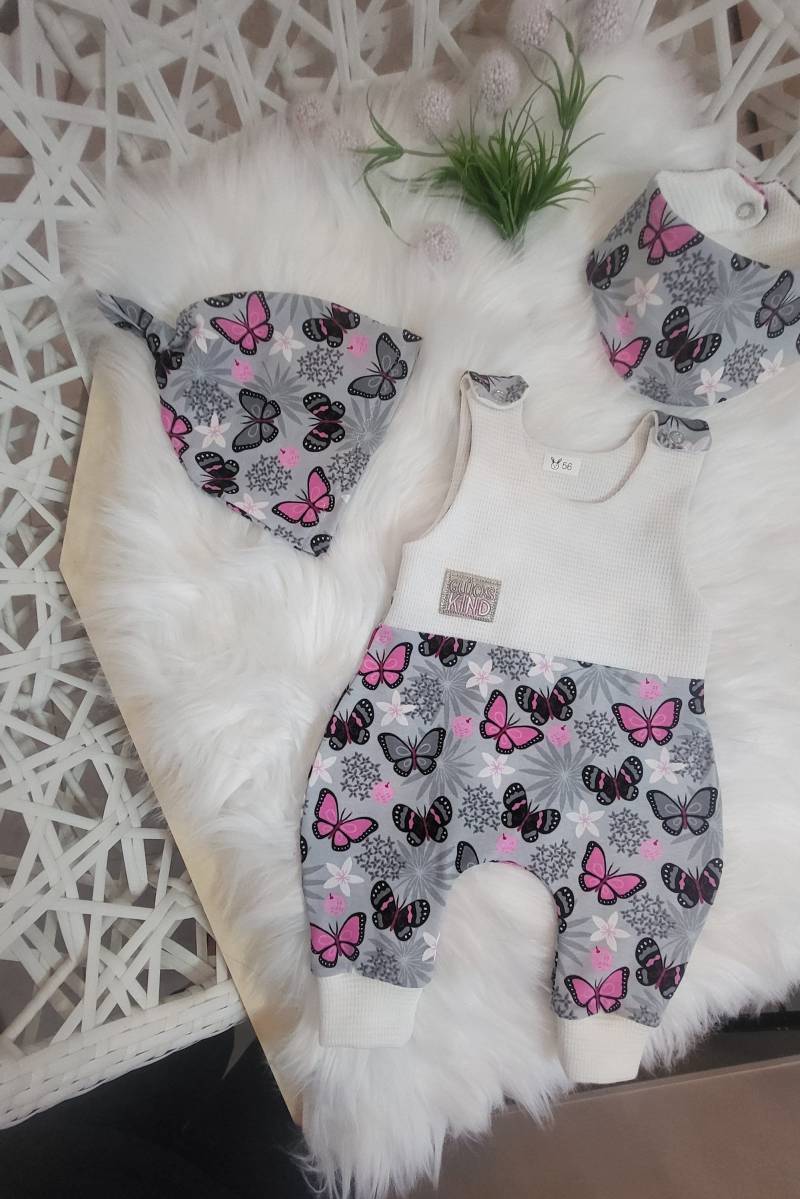Babyset Schmetterlinge, Mädchen, Strampler, Wendetuch, Mütze, Baumwolljersey, Rosa Und Lila, Geschenk Zur Geburt von LuettenHandmade
