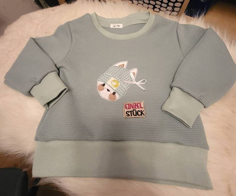 Pullover, Hoodie Sweater Kinder-Pullover Aus Waffeljersey Mit Hase Bestickt von LuettenHandmade