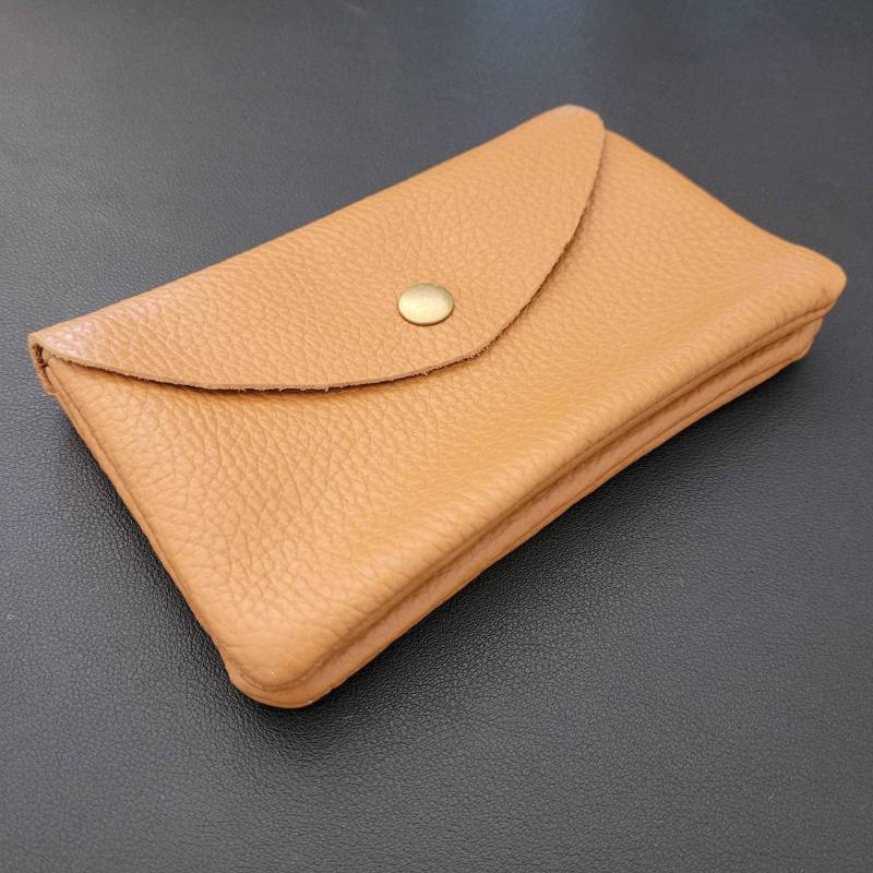 Große Echtleder Geldbörse/Hosentaschenportemonnaie "Yasmin" in Cognac von LuettisDekoStudio