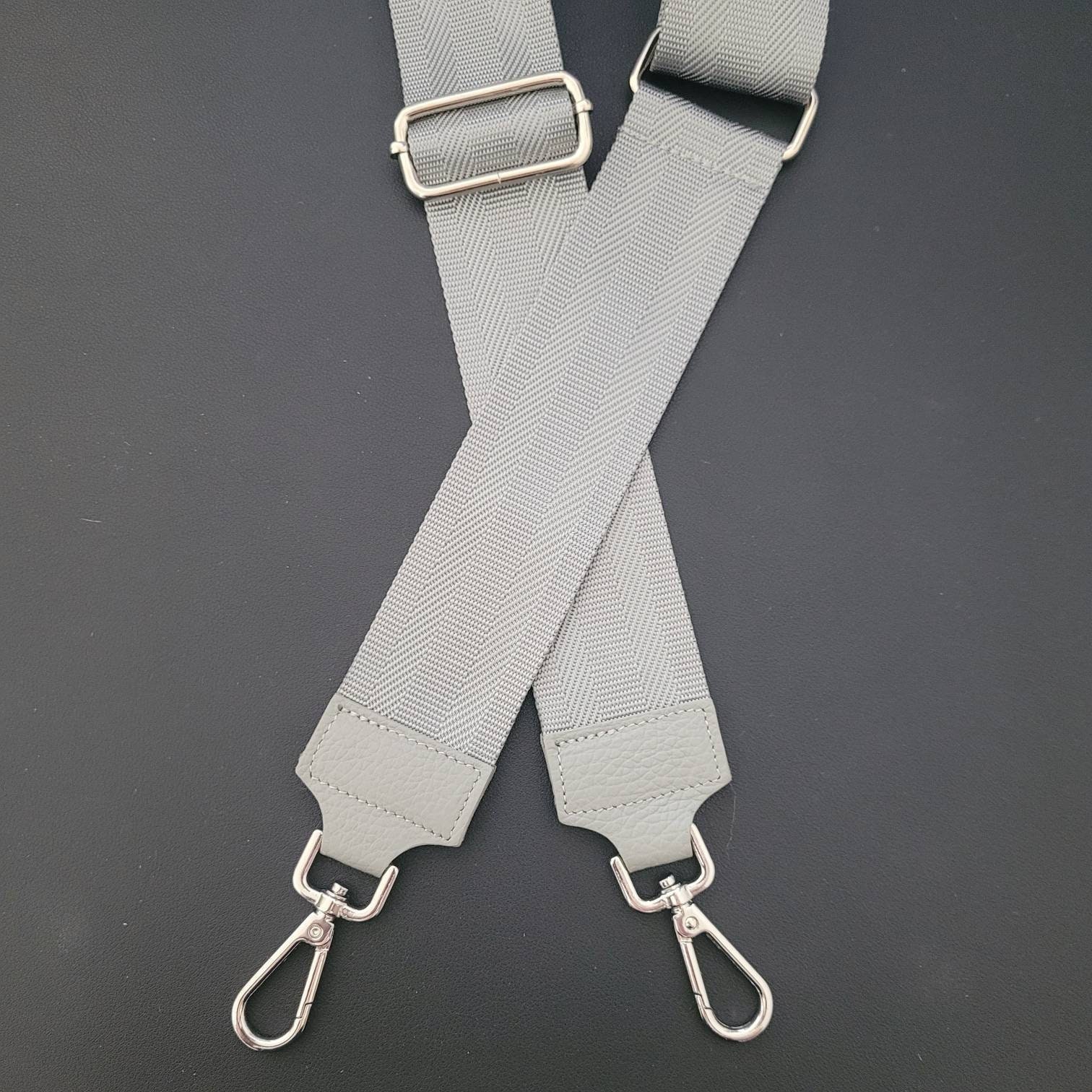 Taschengurt/Gurtband Taschenriemen "June" in Grau-Silber von LuettisDekoStudio