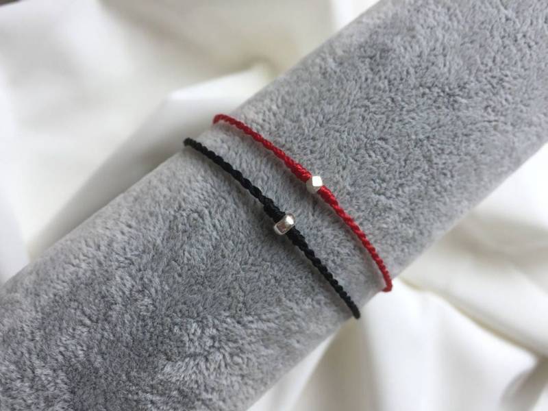 Rote Schnur Armband, Schwarze String Rote Sterling Silber Paar Hochzeit Brautjungfer Geschenk Rote Schnur Armband, Schwarze String Rote Sterling Silber Paar Hochzeit Brautjungfer Geschenk von LuffyDesigns