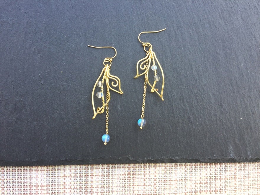 Schmetterling Flügel Ohrringe, Blaue Labradorit Draht Gewickelt Gold Braut Geschenk Für Sie Schmetterling Flügel Ohrringe, Blaue Labradorit Draht Gewickelt Gold Braut Geschenk Für Sie von LuffyDesigns