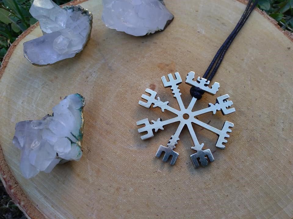 Vegvisir Messing Anhänger Vegvisir Messing Anhänger von LughAislingCelticArt
