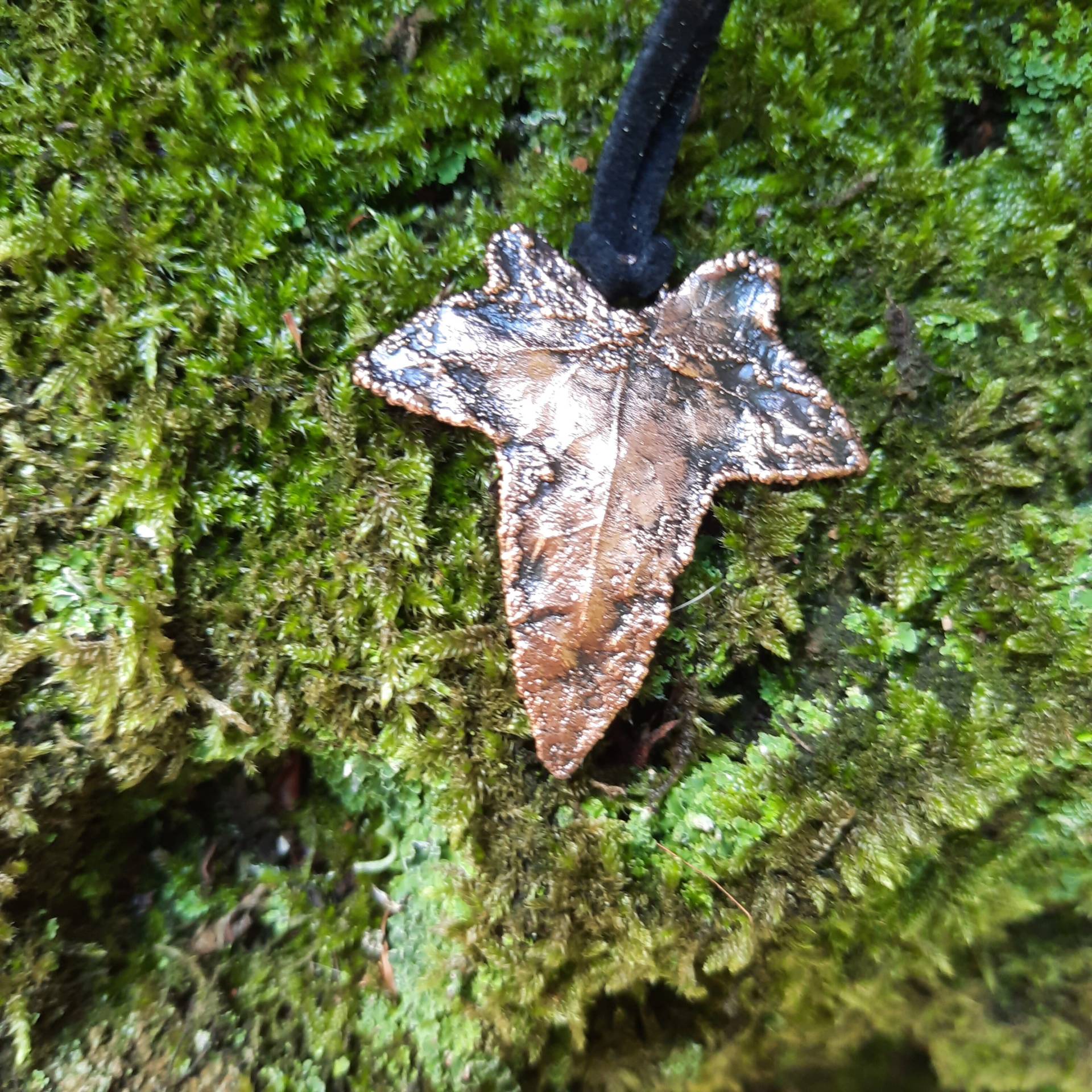 Anhänger Efeublatt Natur Schmuck Galvanisiert Electroformed Kupfer von LughsAtelier