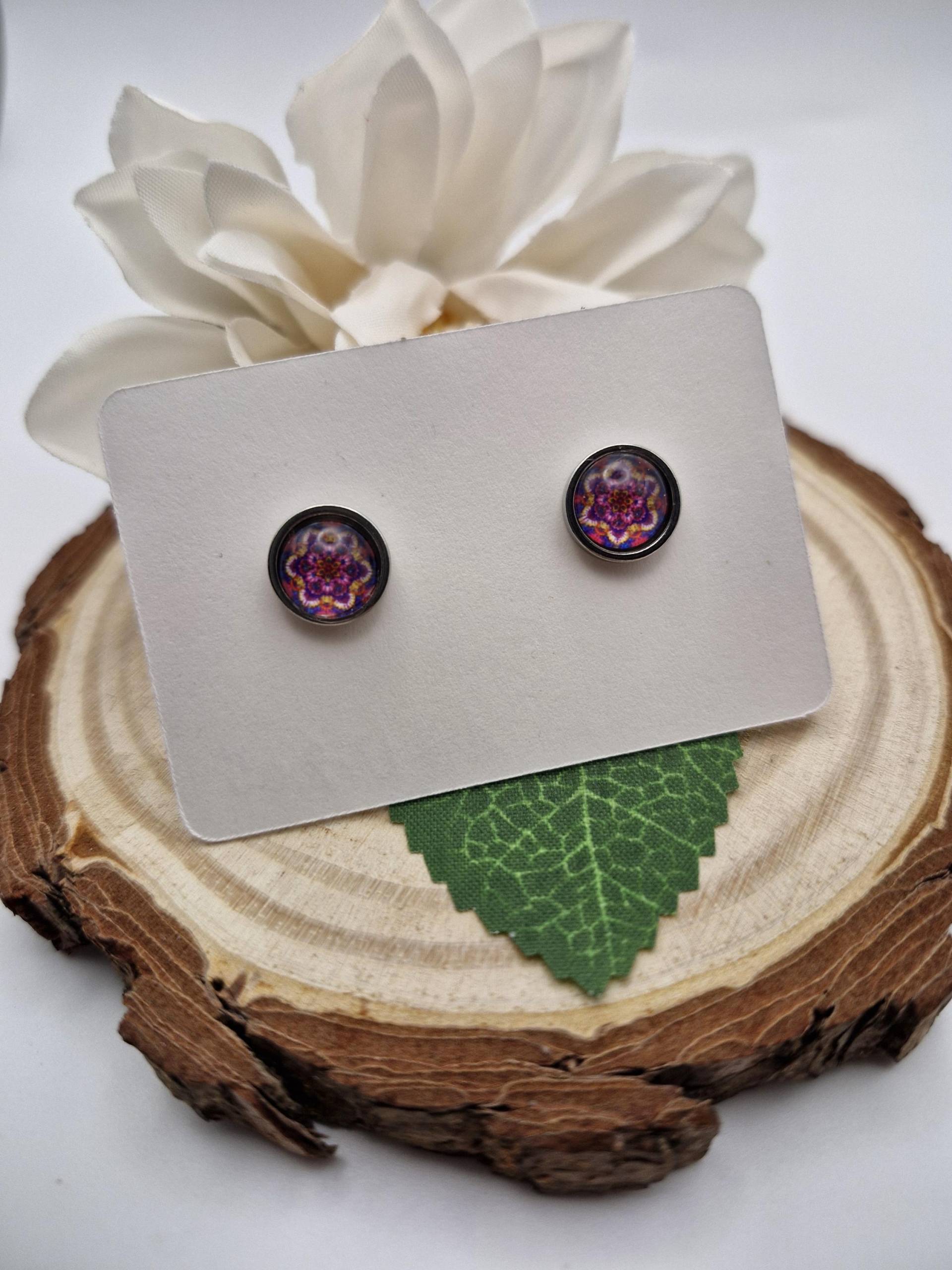 Cabochon Ohrstecker 8 Mm. Schmuck Accessoires, Geschenk, Geschenk Muttertag, Weihnachten, Geburtstag, Frau, Vintage, Z005 Cabochon Ohrstecker 8 Mm. Schmuck Accessoires, Geschenk, Geschenk Muttertag, Weihnachten, Geburtstag, Frau, Vintage, Z005 von LugumasHandmadeShop