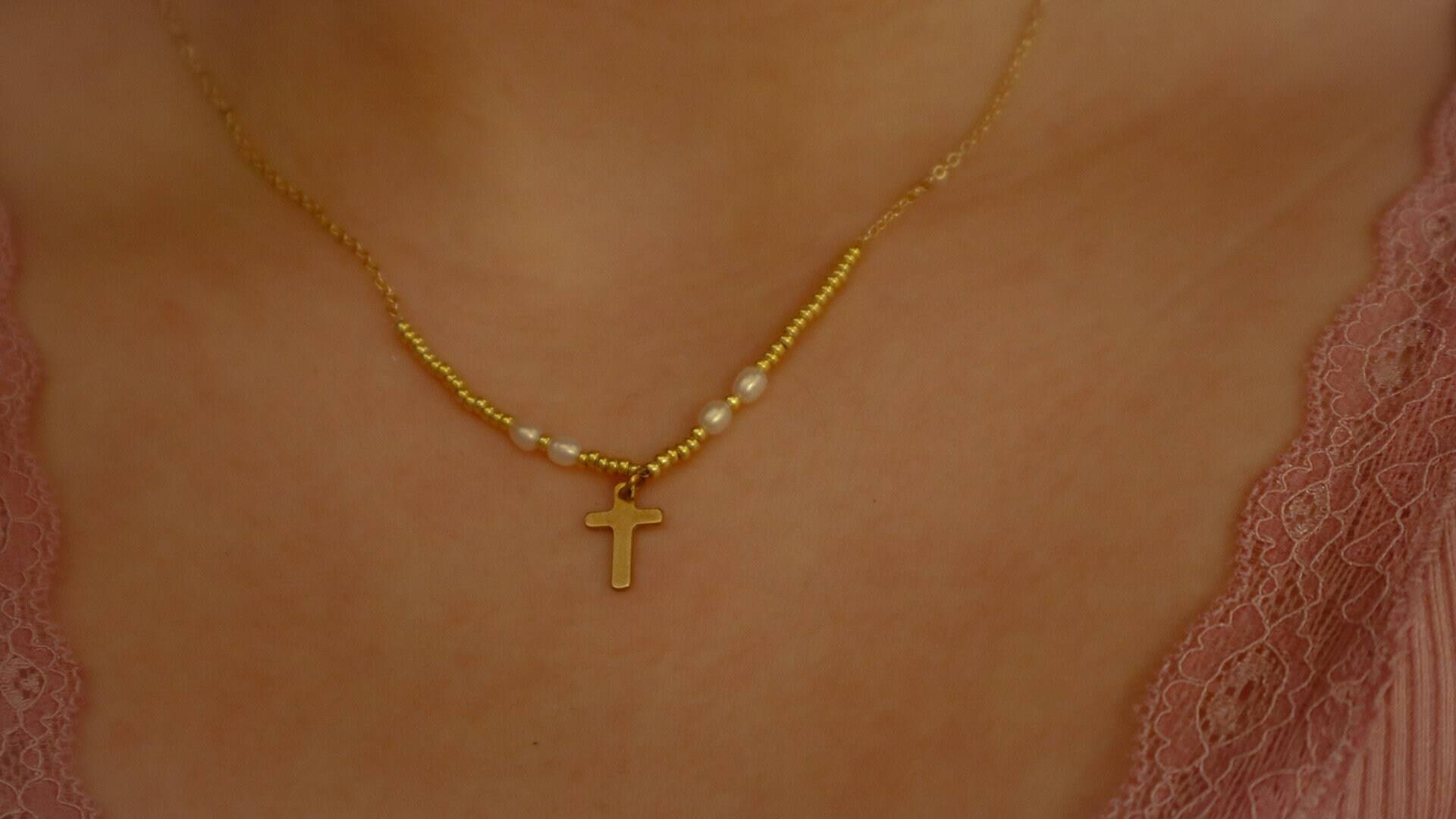 Goldene Kreuzkette von LuiEli
