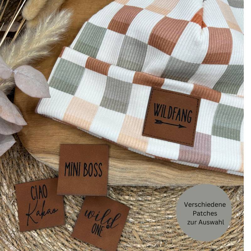 Hipster Beanie, Ribjersey Mit Blöcke in Olive/Beige, Babymütze, Kindermütze, Individuelle Patches Zur Auswahl Hipster Beanie, Ribjersey Mit Blöcke in Olive/Beige, Babymütze, Kindermütze, Individuelle Patches Zur Auswahl von Luibu