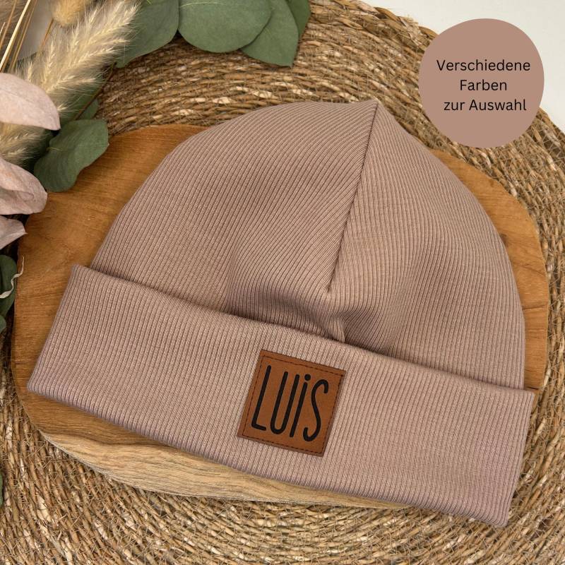 Hipster Beanie Aus Ribjersey - Personalisiert Mit Namenspatch Verschiedene Farben Möglich von Luibu