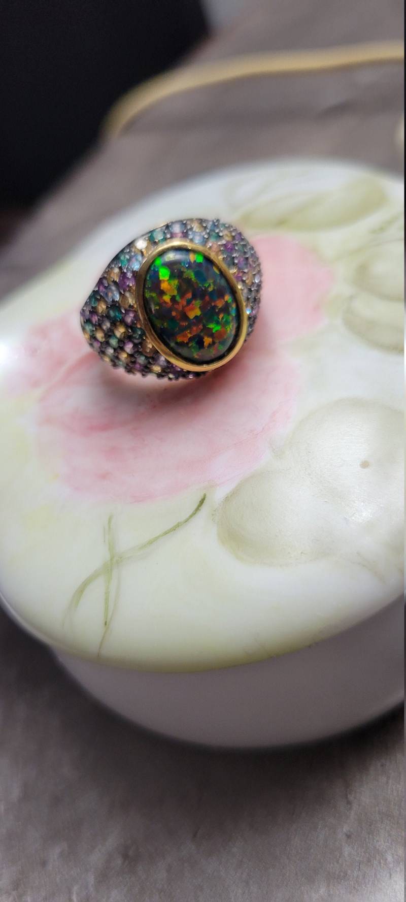 Dazzle Faux Opal Und Bling Multicolor Cz High Quality Ring Statement Utc 18K Hge Über 925 Sterling Größe 10 Kann Ein Daumenring Sein von LuisGBlindFinds