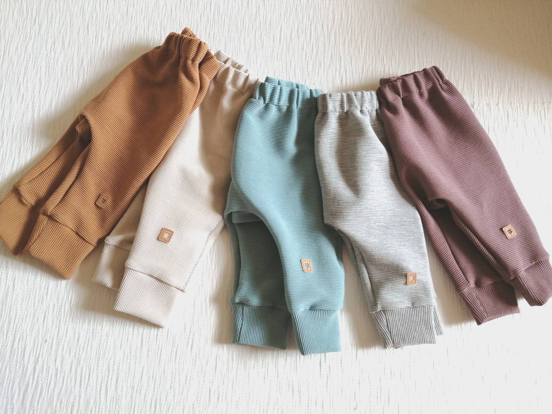 Pumphose, Rippjersey in Mehreren Farben, Größe 62, 68, 74, 80, 86, 92 Pumphose, Rippjersey in Mehreren Farben, Größe 62, 68, 74, 80, 86, 92 von LuisasshopDE