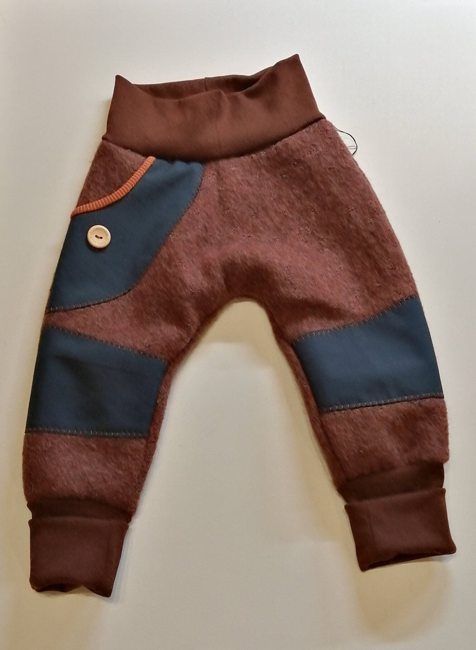 Hose Aus Wollwalk in Braun, Größe 56, 62, 68, 74, 80, 86, 92, 98, 104 Hose Aus Wollwalk in Braun, Größe 56, 62, 68, 74, 80, 86, 92, 98, 104 von LuisasshopDE