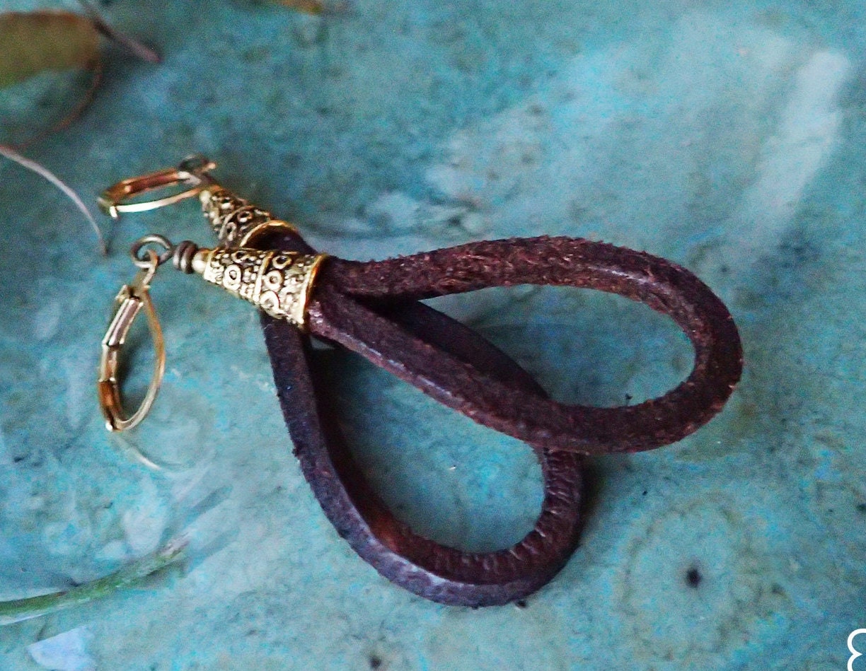 Leder Ohrringe Tropfen , Boho, Ohrhänger Leder, Braun, Geschenk Für Sie, Rustikale Ohrringe, Lederohrringe, Hippie, Ethno, Leder Leder Ohrringe Tropfen , Boho, Ohrhänger Leder, Braun, Geschenk Für Sie, Rustikale Ohrringe, Lederohrringe, Hippie, Ethno, Leder von LuisiMisi
