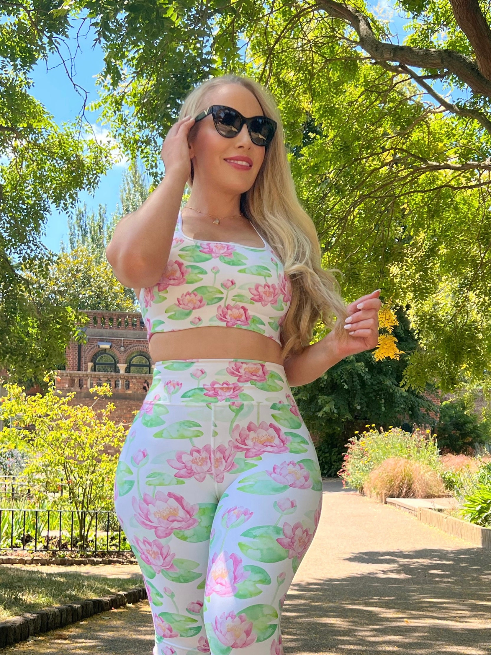 Lotusblüten Yoga Leggings/Gym High Waisted von LulaActivewear