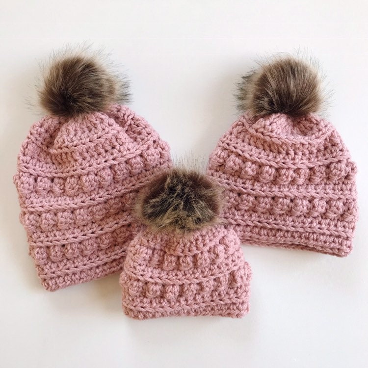 Die Naomi Beanie // Slouchy Mit Kunstfell Pom. Bommel Beanie. Handgemachte Mütze. Häkelmütze. Wintermütze. Hut Aus Kunstfell von LulaBall