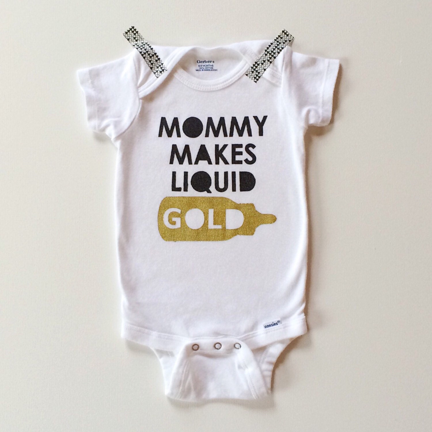 Mama Macht Liquid Gold. Stillhilfe. Lula Kugel. Stillen Onesie. Unikat Baby Onesie. Stillen. Stillkleidung von LulaBall