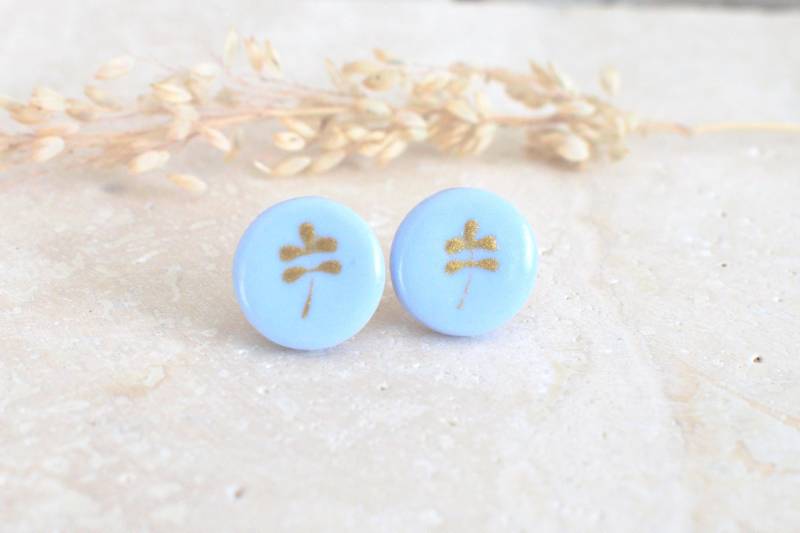 Himmelblaue Ohrstecker, Polymer Ton Ohrringe Mit Blüte, Schmuck Für Sie von Lulanidesign