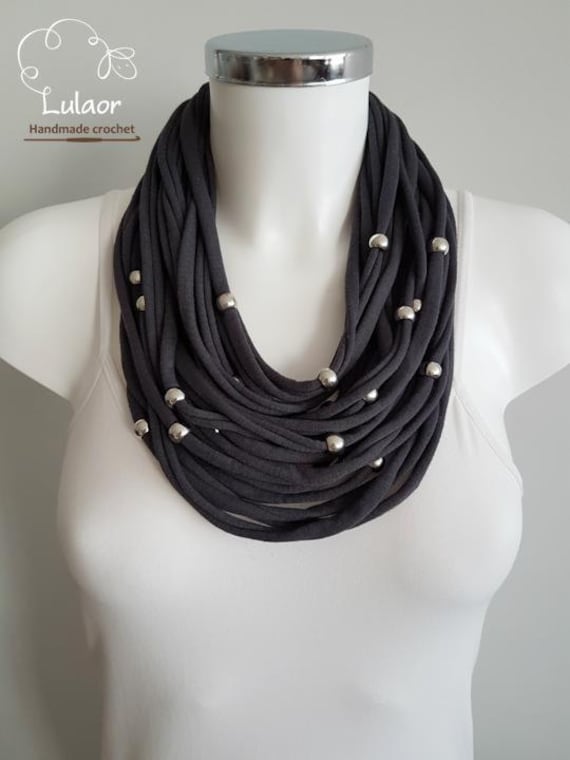 Baumwoll Kette, Stoff Mehrstrangige Graue Upcycled Kette von Lulaor