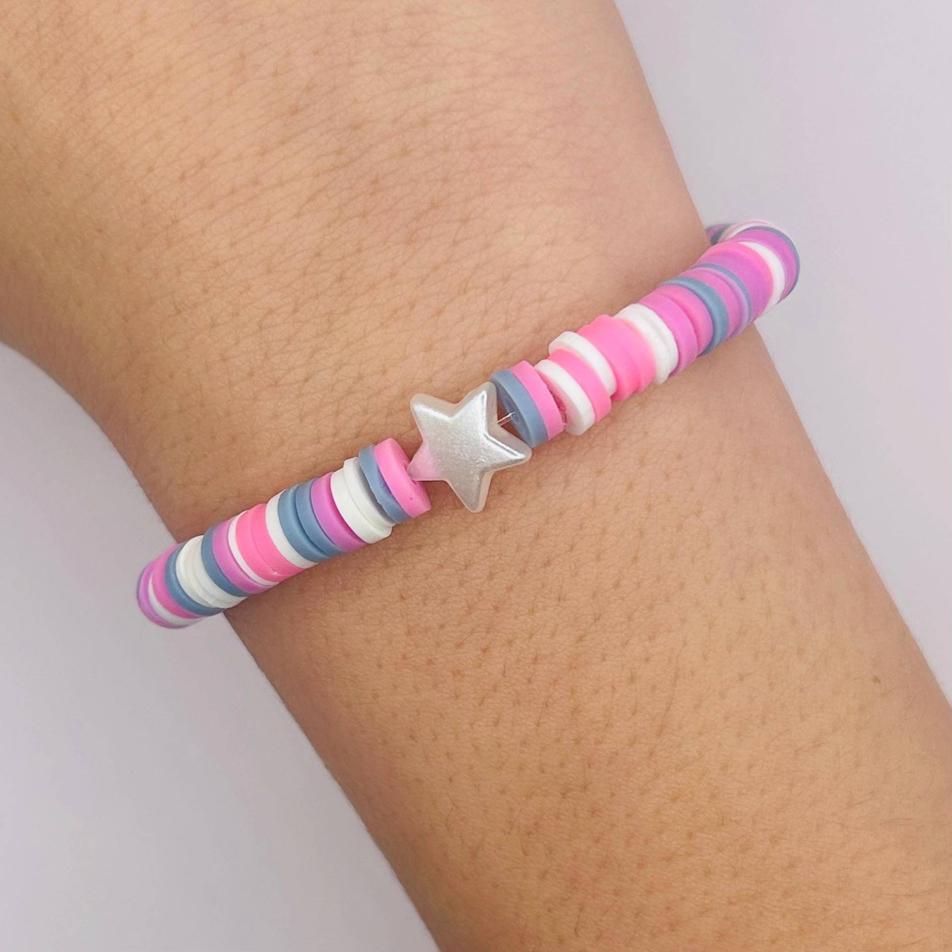 Blau, Rosa, Lila Und Weißes Tonperlenarmband Blau, Rosa, Lila Und Weißes Tonperlenarmband von Lulicorn