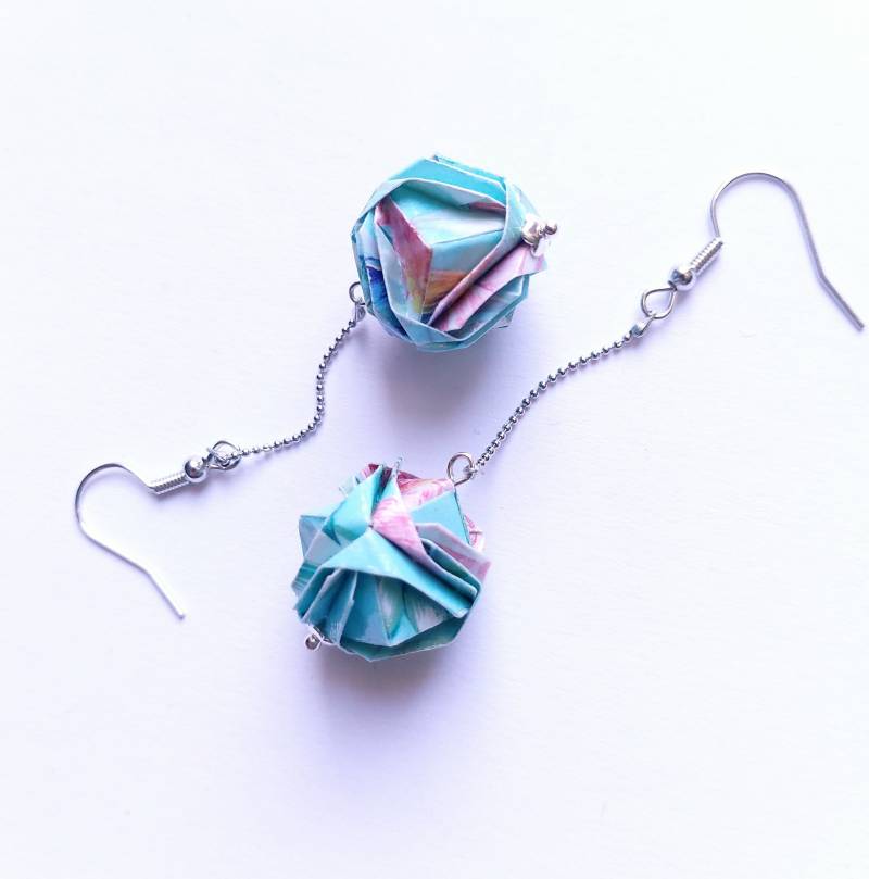 Kleine Origami Kusudama Ohrringe Aus Papier Für Allen Anlass Kleine Origami Kusudama Ohrringe Aus Papier Für Allen Anlass von Lululeoschmuck
