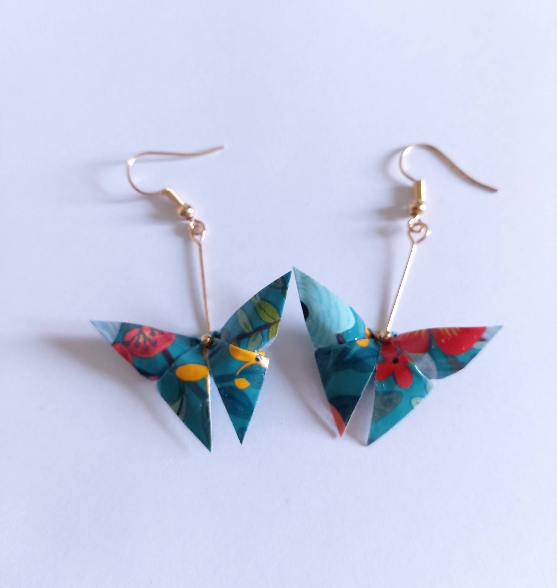 Origami Kleine Schmetterling Ohrringe Aus Papier Für Allen Anlass Origami Kleine Schmetterling Ohrringe Aus Papier Für Allen Anlass von Lululeoschmuck