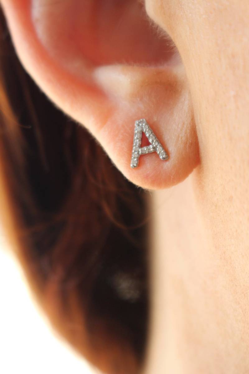 14K Gold Diamant Initialen Ohrstecker Personalisierter Buchstabe Monogramm von LulusLatest