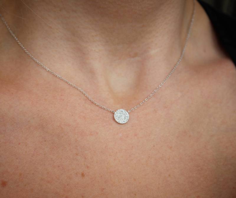 14Kt Gold Diamant Anhänger Halskette Micro Pave Circle von LulusLatest