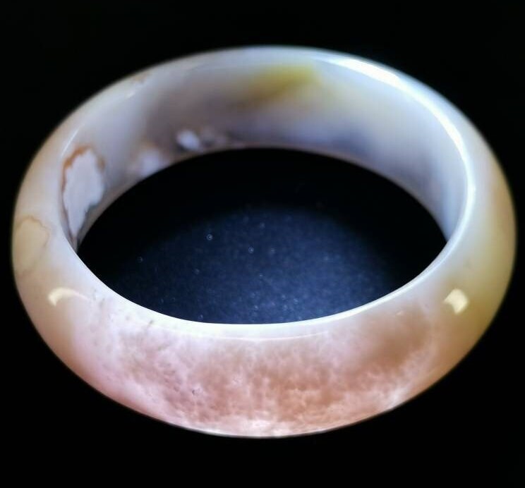 56, 1 Mm | Einzigartige Madagaskar Blume/Sakura Achat Chalcedon Armreif Im Angebot 56, 1 Mm | Einzigartige Madagaskar Blume/Sakura Achat Chalcedon Armreif Im Angebot von LulusTwinklingSky