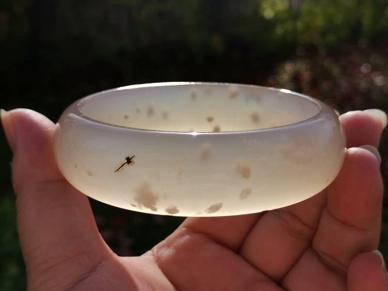 66, 8 Mm | Einzigartige Madagaskar Blume/Sakura Achat Chalcedon Armreif Im Angebot 66, 8 Mm | Einzigartige Madagaskar Blume/Sakura Achat Chalcedon Armreif Im Angebot von LulusTwinklingSky