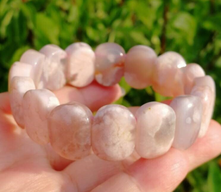 Einzigartige Madagaskar Blume/Sakura Achat Chalcedon Armband Einzigartige Madagaskar Blume/Sakura Achat Chalcedon Armband von LulusTwinklingSky