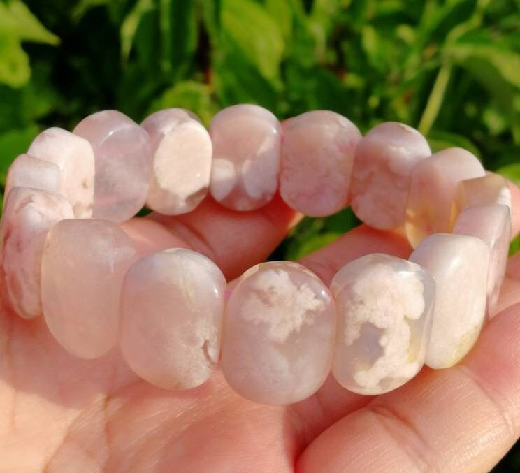 Einzigartige Madagaskar Blume/Sakura Achat Chalcedon Armband Einzigartige Madagaskar Blume/Sakura Achat Chalcedon Armband von LulusTwinklingSky