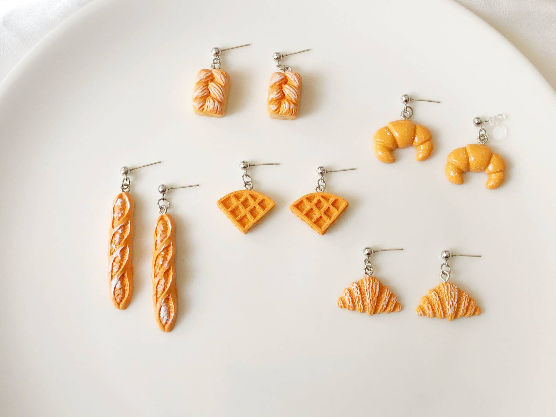 Niedliche Brot Ohrringe Set | Toast, Croissant, Waffel, Baguette Clip On Or Stud Lebensmittel Schmuck Geschenk Kawaii Nicht Durchbohrte Niedliche Brot Ohrringe Set | Toast, Croissant, Waffel, Baguette Clip On Or Stud Lebensmittel Schmuck Geschenk Kawaii Nicht Durchbohrte von LuluxCrafts