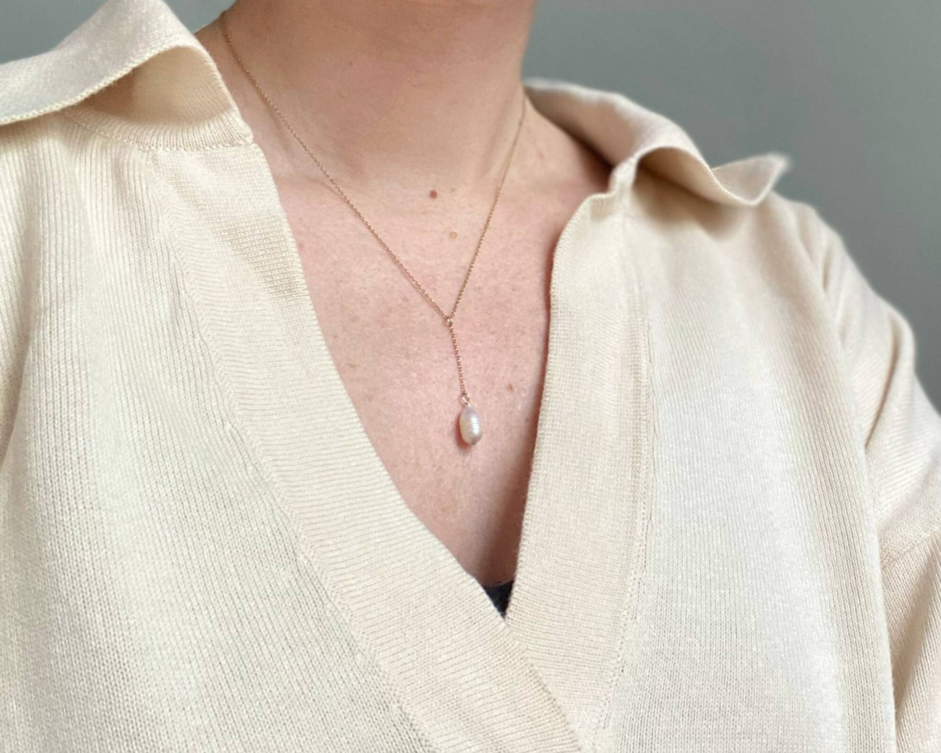 Filigrane Goldene Kette Mit Süßwasserperle, Handgefertigt Aus 14K Gold Filled, Necklace With Pearl Filigrane Goldene Kette Mit Süßwasserperle, Handgefertigt Aus 14K Gold Filled, Necklace With Pearl von LulyaJewelry