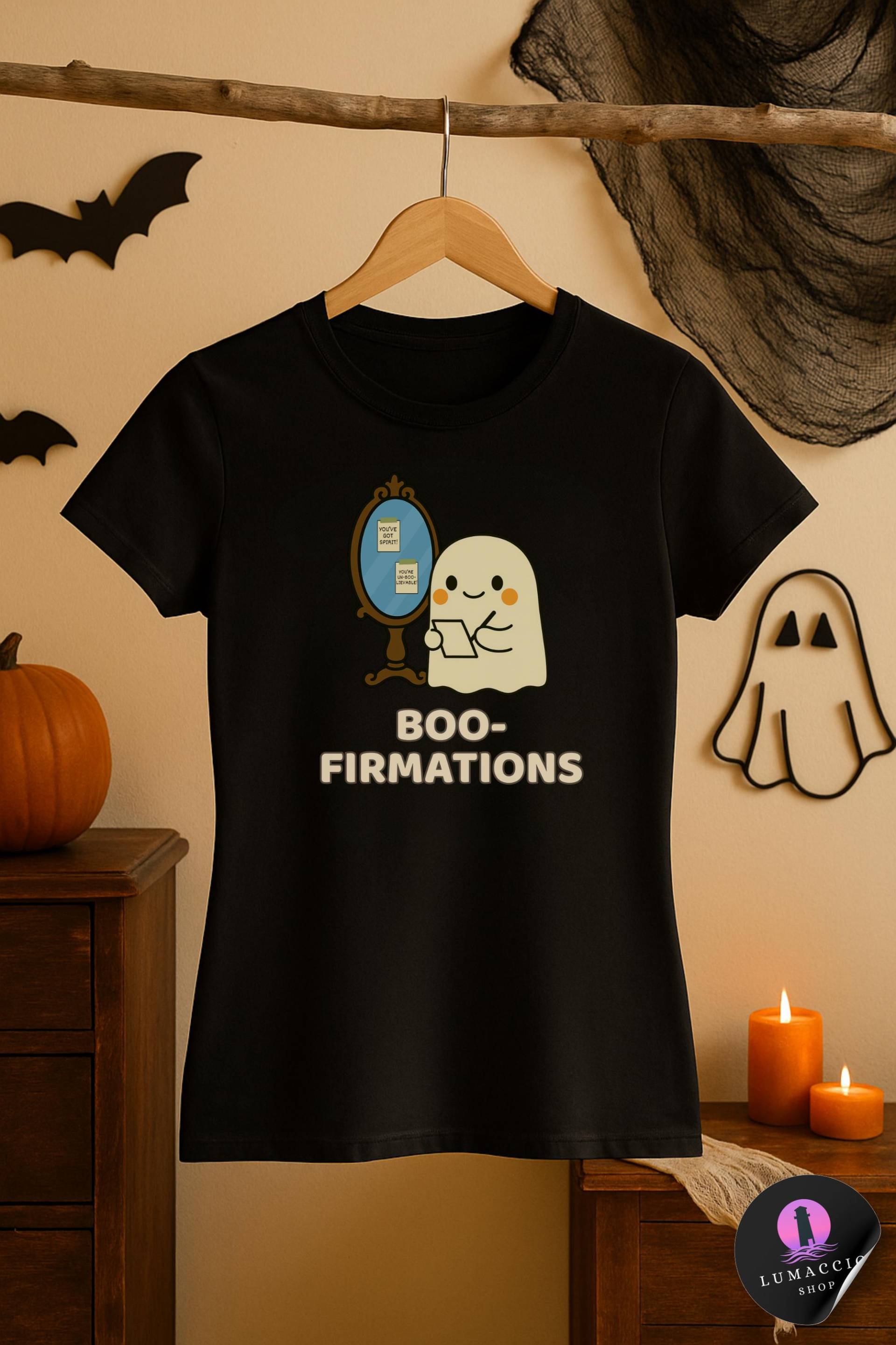 Boo-Firmations Geist-Grafik-T-Shirt - Lustiges Gruseliges Halloween-Shirt, Damen T-Shirt, Affirmationsgeschenk, Gruselige Saison Shirt Boo-Firmations Geist-Grafik-T-Shirt - Lustiges Gruseliges Halloween-Shirt, Damen T-Shirt, Affirmationsgeschenk, Gruselige Saison Shirt von Lumaccio