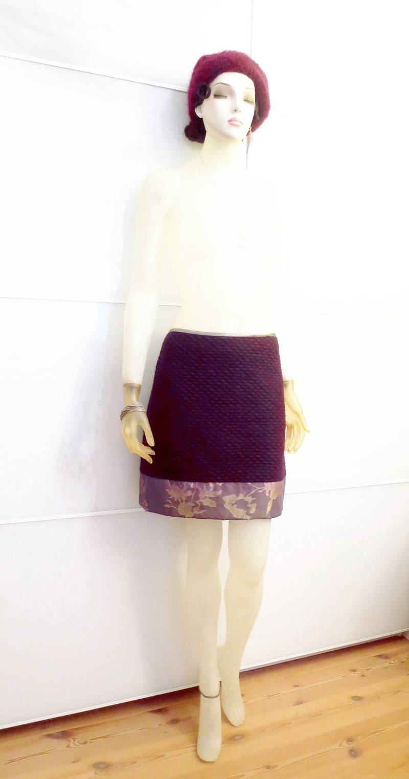 Kurzer Rock Lilika Aus Auberginefarbener Wolle von Lumapoli