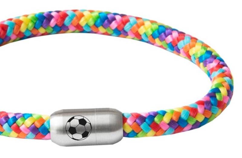 Frauenfußball | Segeltau-Armband Fußball Gravur 6 Mm Durchmesser Ø Edelstahl-Magnetverschluss Regenbogenfarben von LumiViva