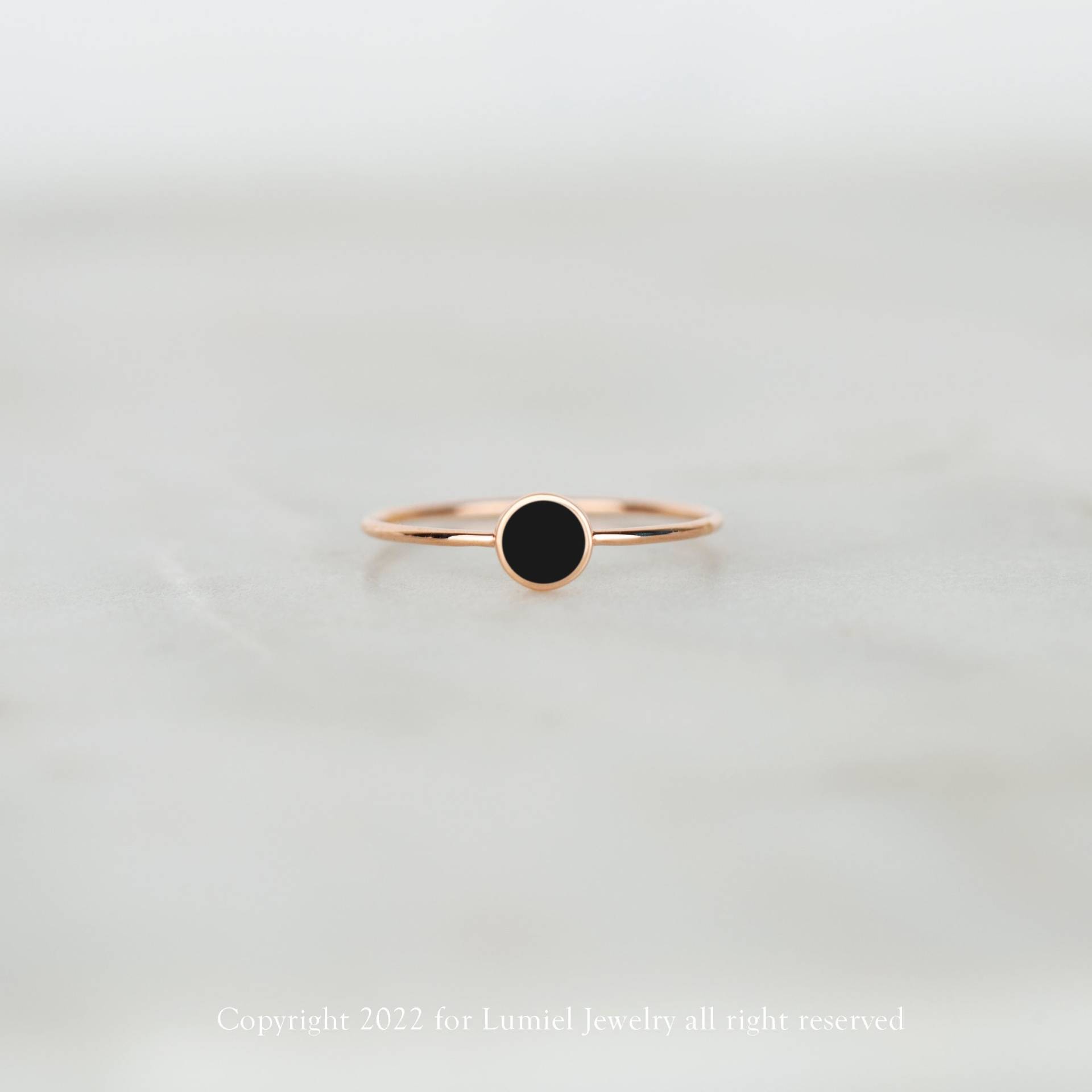 Echt 14K Rose Gold Schwarz Emaille Ring, Minimalist Kreis Ring Band, Epoxy Pinky 14K Nicht Überzogen von LumielJewelry