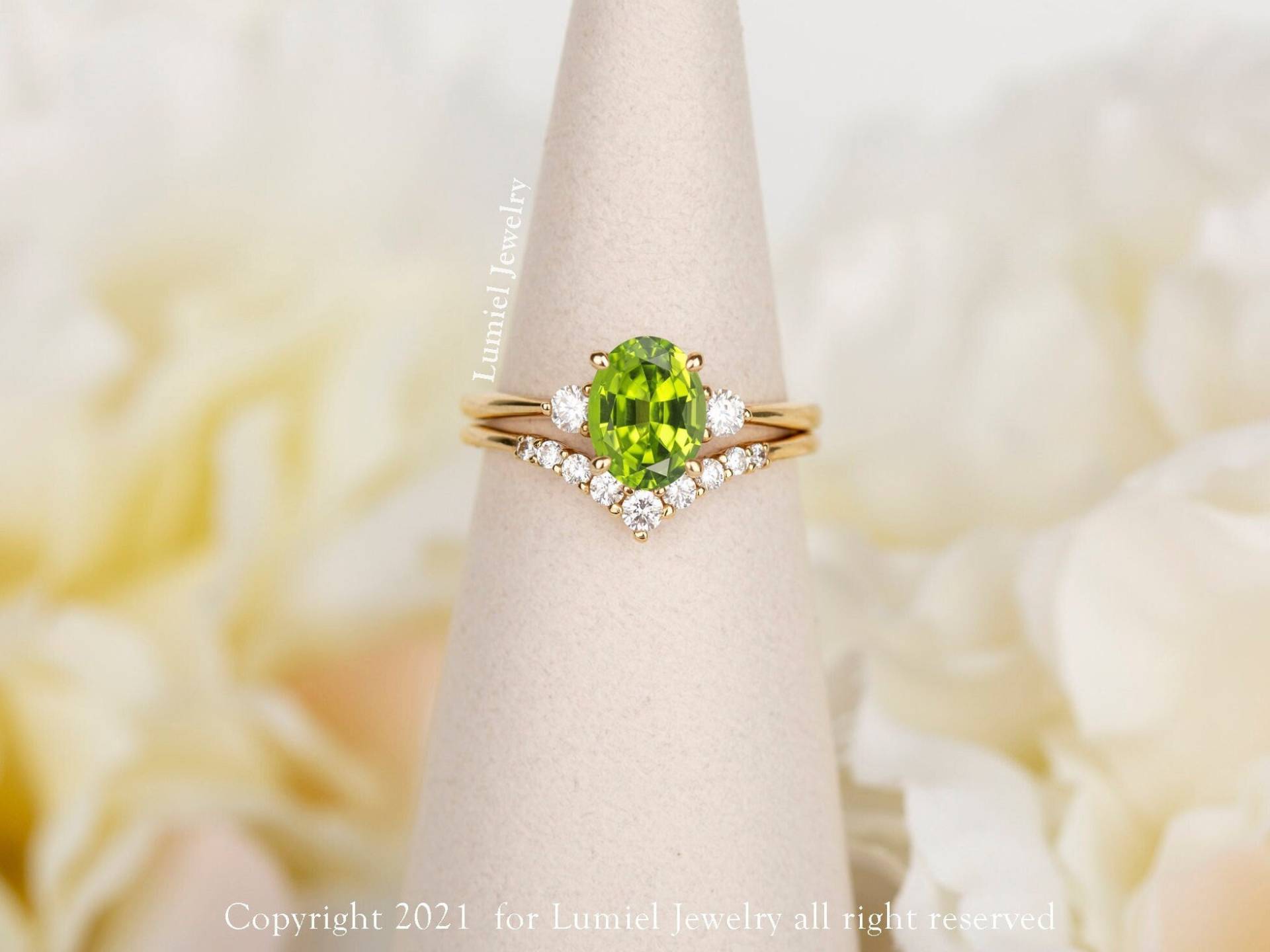 Natürlicher Peridot Verlobungsring Set Aus 14K Gelbgold, Oval Vintage Hochzeit Brautring Versprechen Jahrestag Ring von LumielJewelry