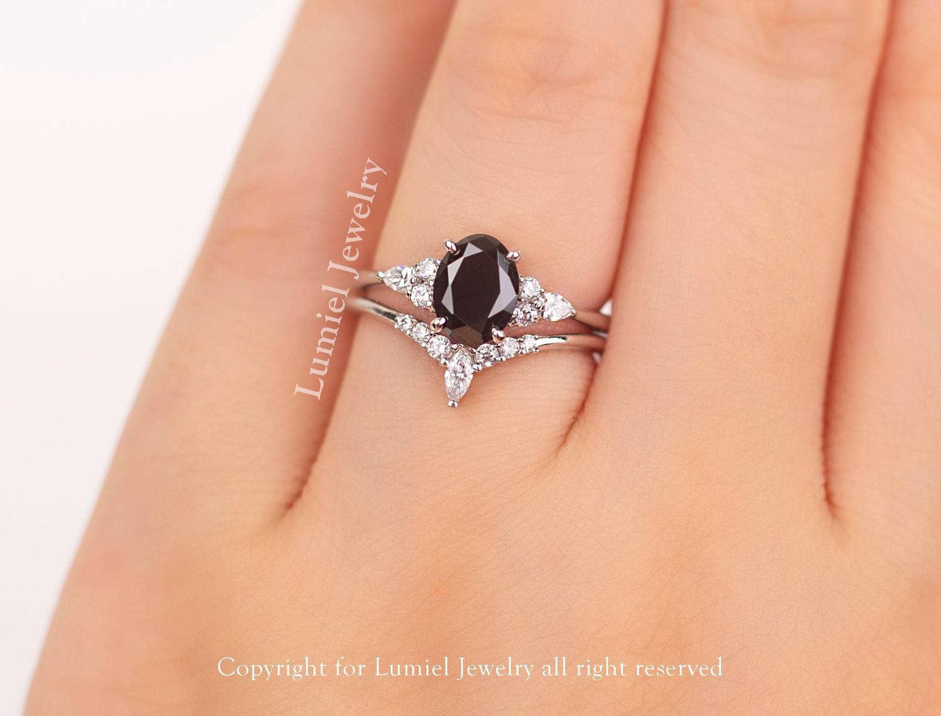 Ovaler Schwarzer Diamant Verlobungsring Set in Sterling Silber Oval Schwarz Cz Vintage Hochzeit Brautring Set Für Frauen Jahrestag Geschenk von LumielJewelry