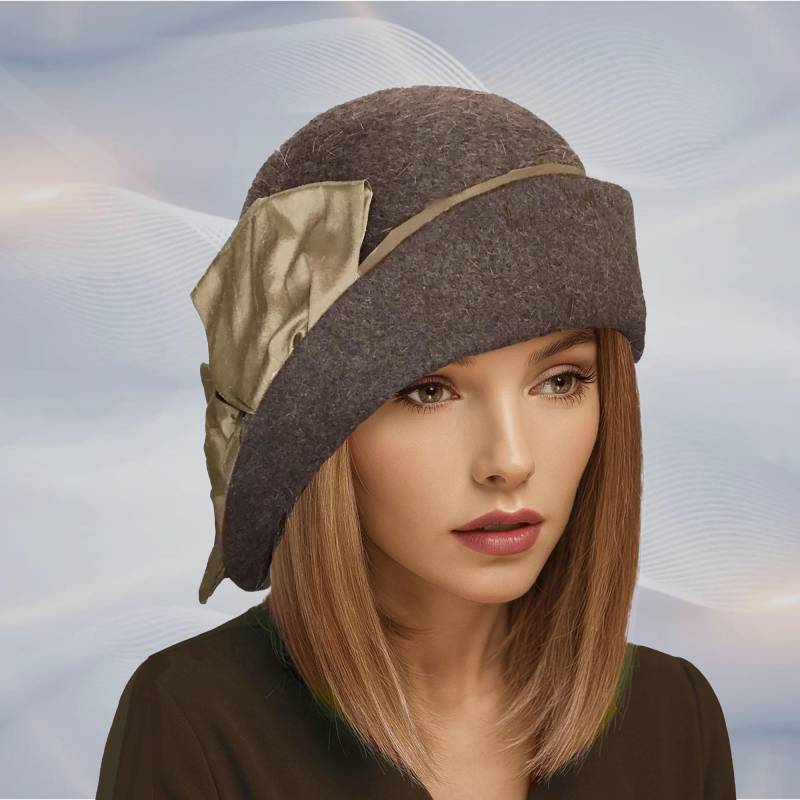Ashley, Fellfilz-Cloche Mit Seitlichem Faltenwurf, Farbe Ist Braun Meliert. Hut von LuminataCo