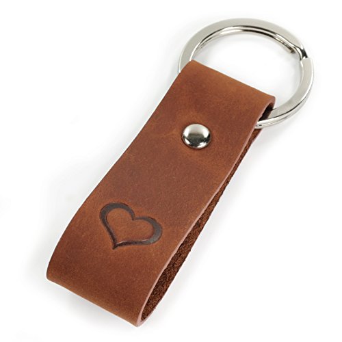 Luminick Schlüsselanhänger mit Gravur, Leder mit geprägtem Herz, edles Geschenk zum Geburtstag Jahrestag Jubiläum Valentinstag für Damen und Herren - Geschenkbox Luminick Schlüsselanhänger mit Gravur, Leder mit geprägtem Herz, edles Geschenk zum Geburtstag Jahrestag Jubiläum Valentinstag für Damen und Herren - Geschenkbox von Luminick