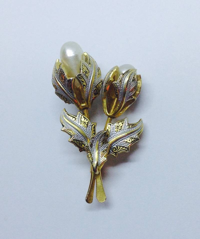 Vintage Toledo Und Perlen Brosche Vintage Toledo Und Perlen Brosche von Luminous7