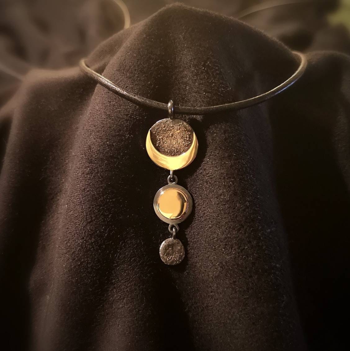 Luminaries. Delicate Sterling Silver Pendant. Gold Statement von LuminousHole