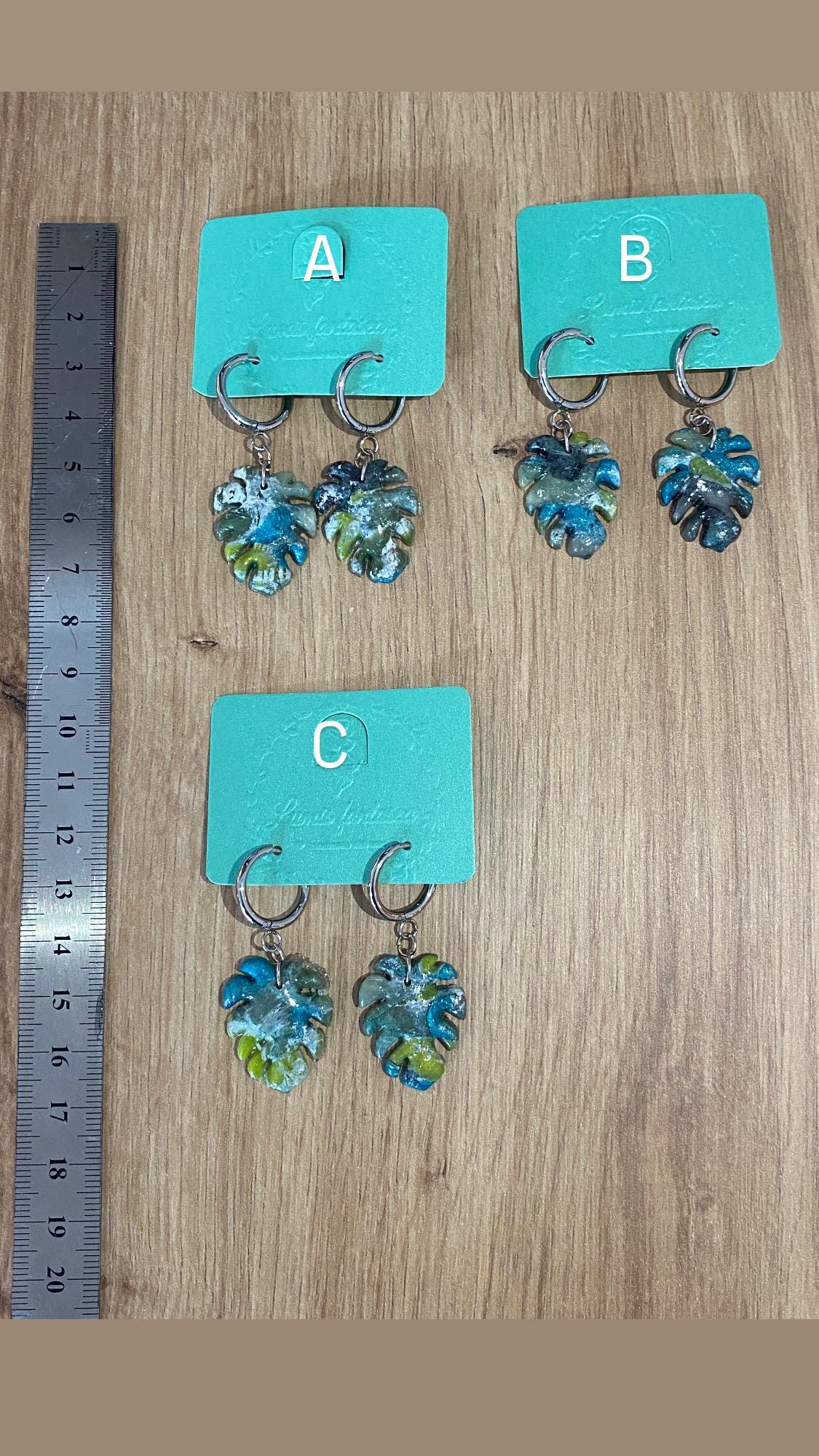 Aesthetic Earrings - Polymerclay Handmade Boho, Minimalist Jewelry, Tonschmuck, Tonohrring, Hängeohrring, Monsteraschmuck, Monstera Aesthetic Earrings - Polymerclay Handmade Boho, Minimalist Jewelry, Tonschmuck, Tonohrring, Hängeohrring, Monsteraschmuck, Monstera von LumisfantaSea