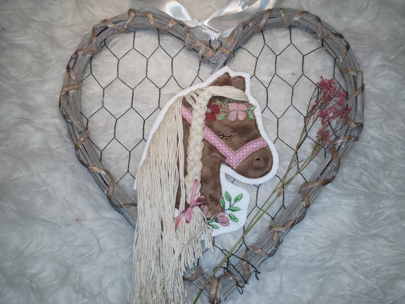 Applikation Boho Pferd, Pferdekopf, Mit Halfter Und Wollmähne Applikation Boho Pferd, Pferdekopf, Mit Halfter Und Wollmähne von Lummpitz