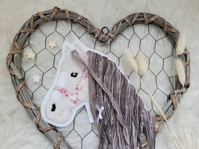 Applikation Pferdekopf, Wollmähne, Halfter Applikation Pferdekopf, Wollmähne, Halfter von Lummpitz