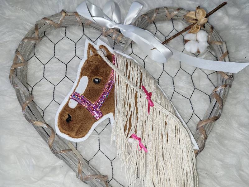 Applikation Pferdekopf, Wollmähne, Halfter Applikation Pferdekopf, Wollmähne, Halfter von Lummpitz