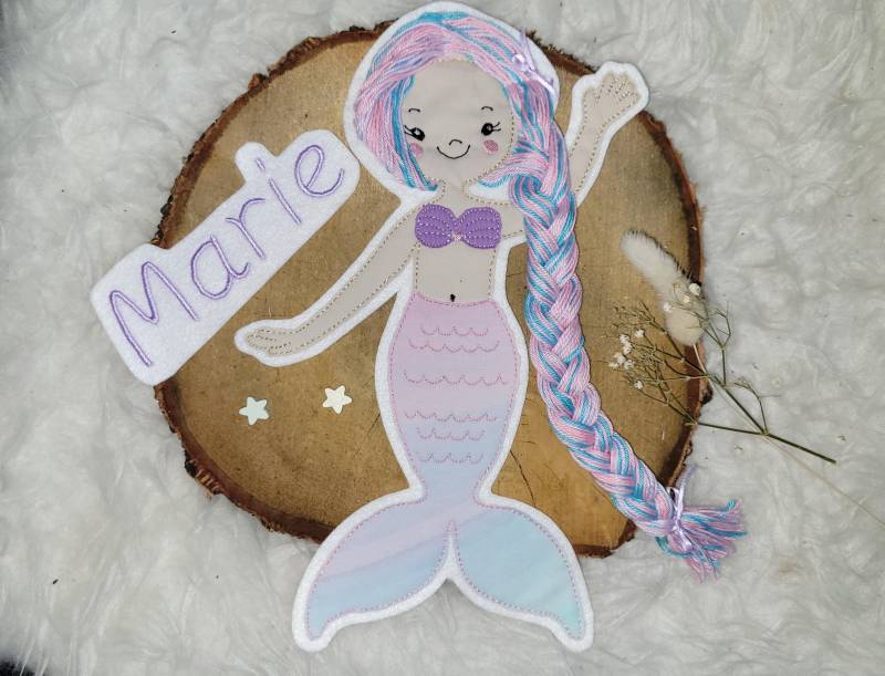 Set Applikation Große Meerjungfrau Und Name, Nixe, Glitzerflosse, Wollhaare, Schultütenset von Lummpitz