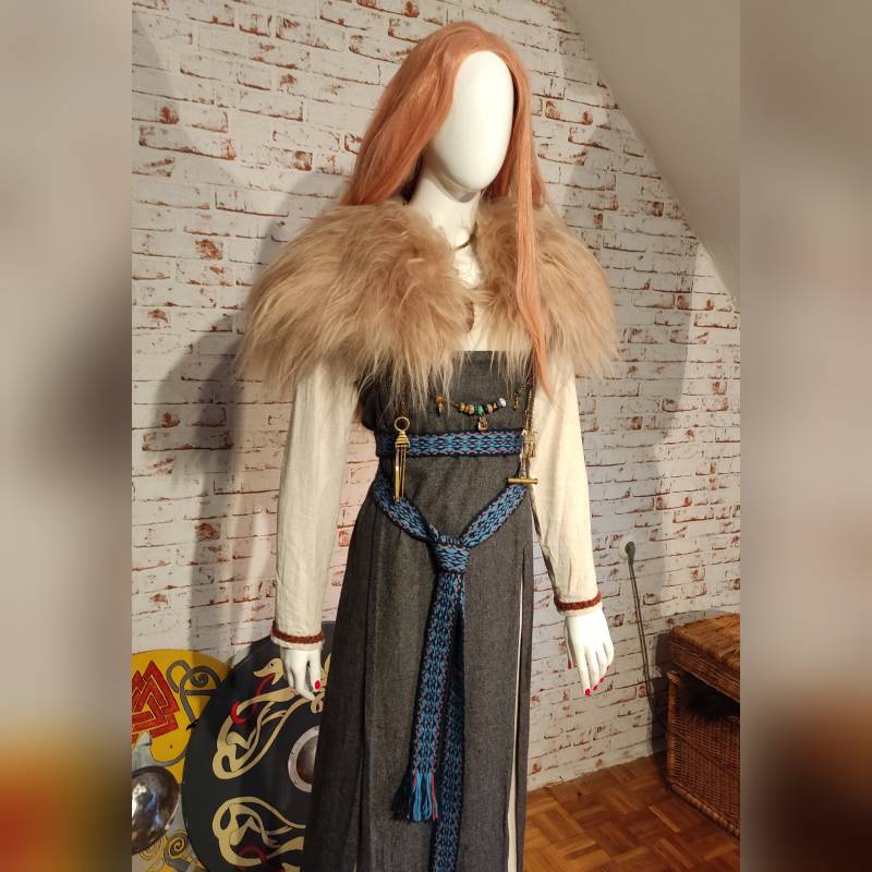 Schulterfell Cremefarben - Vikings Larp Mittelalter Kostüm Norse Freya Schamane Hexe Pagan von Lumpulus