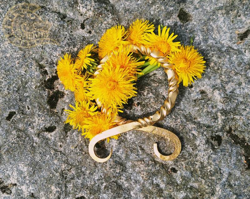 Trollkreuz Gold Tordiert - Handarbeit Geschmiedet Schmiedeeisen Ork Wicca Schamanen Mittelalter Larp Viking Norse Princess Hexe Pagan Boho von Lumpulus